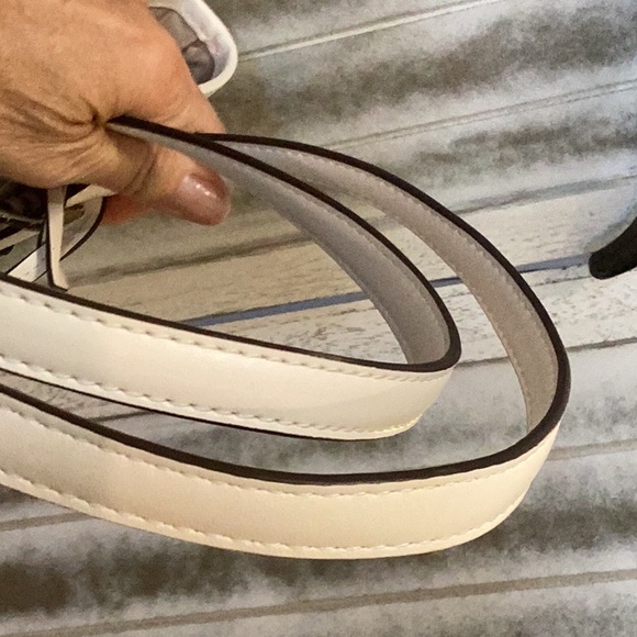 Michael Kors LIKE NEW Jet Set Traveler, Ret. $368 - Picture 8 of 11